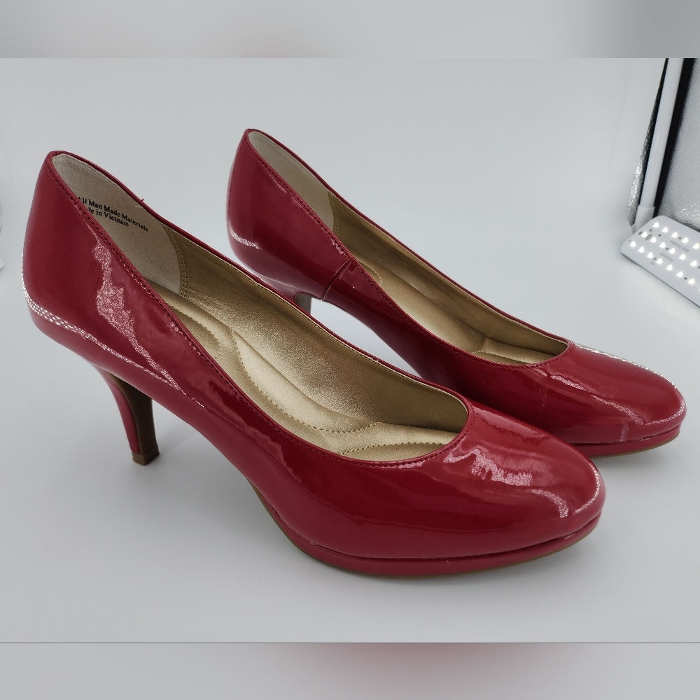 Coach And Four Red heels